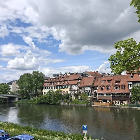 Wohnen Im Zentrum - Der Blick Auf Klein Venedig 08